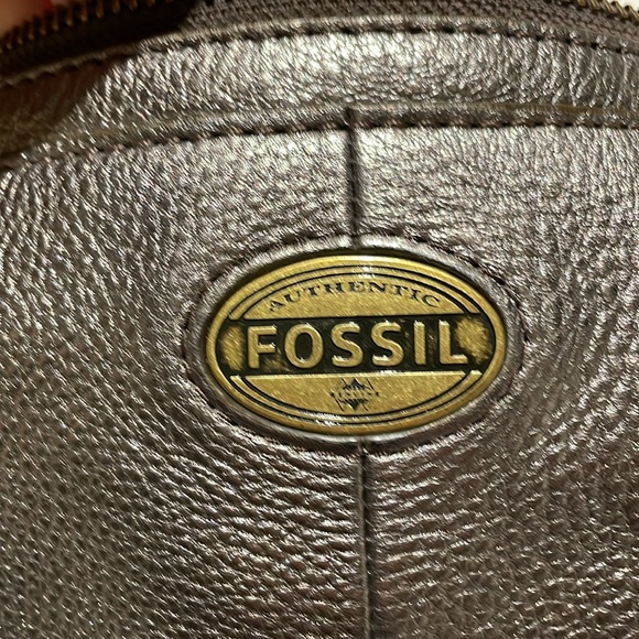 Fossil Metallic Bronze Crossbody Bag with Coordinating Wallet - Picture 11 of 15